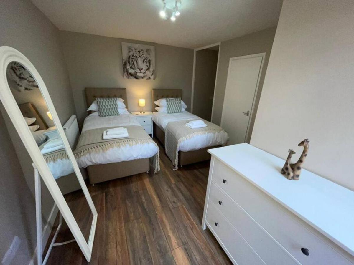 הוילה Lydney House Swaffham Sleeps 22 מראה חיצוני תמונה