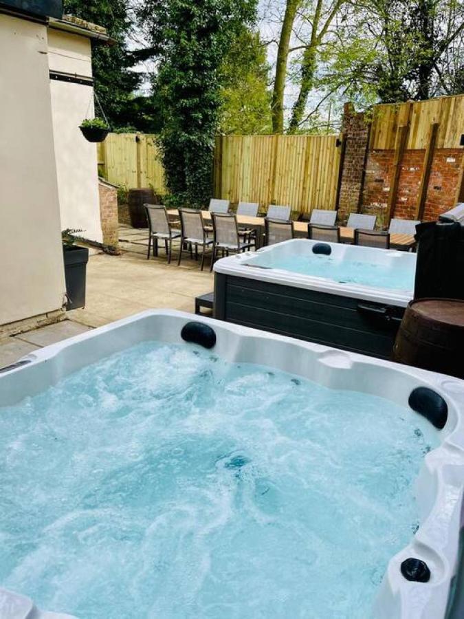 הוילה Lydney House Swaffham Sleeps 22 מראה חיצוני תמונה