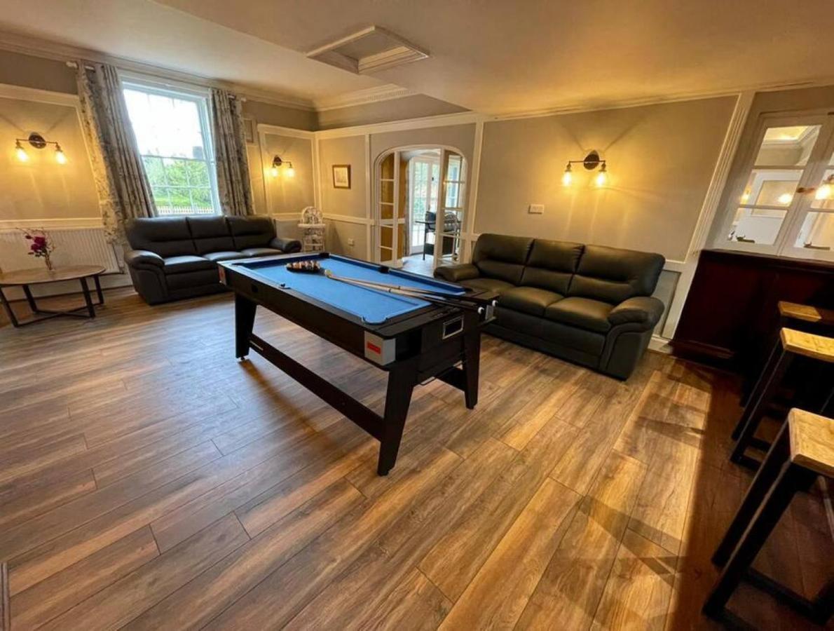 הוילה Lydney House Swaffham Sleeps 22 מראה חיצוני תמונה