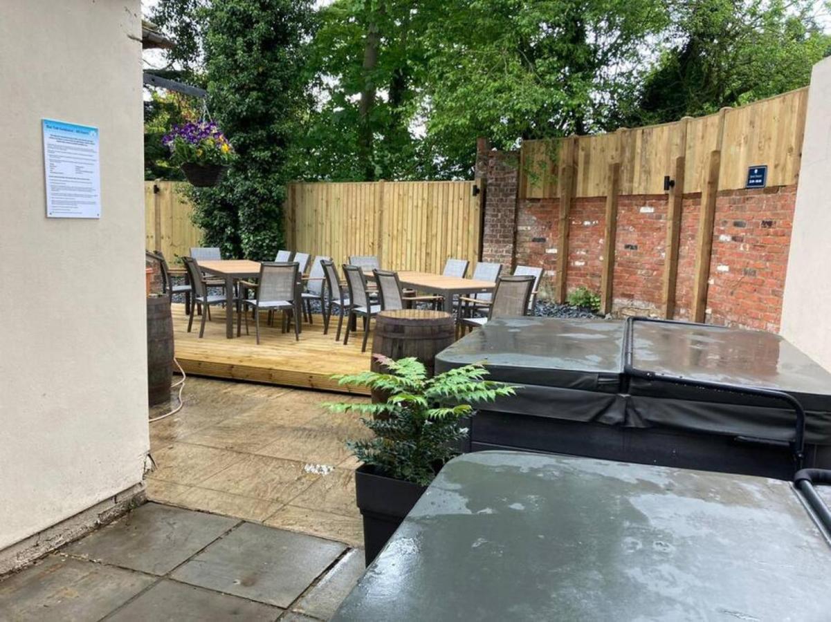 הוילה Lydney House Swaffham Sleeps 22 מראה חיצוני תמונה