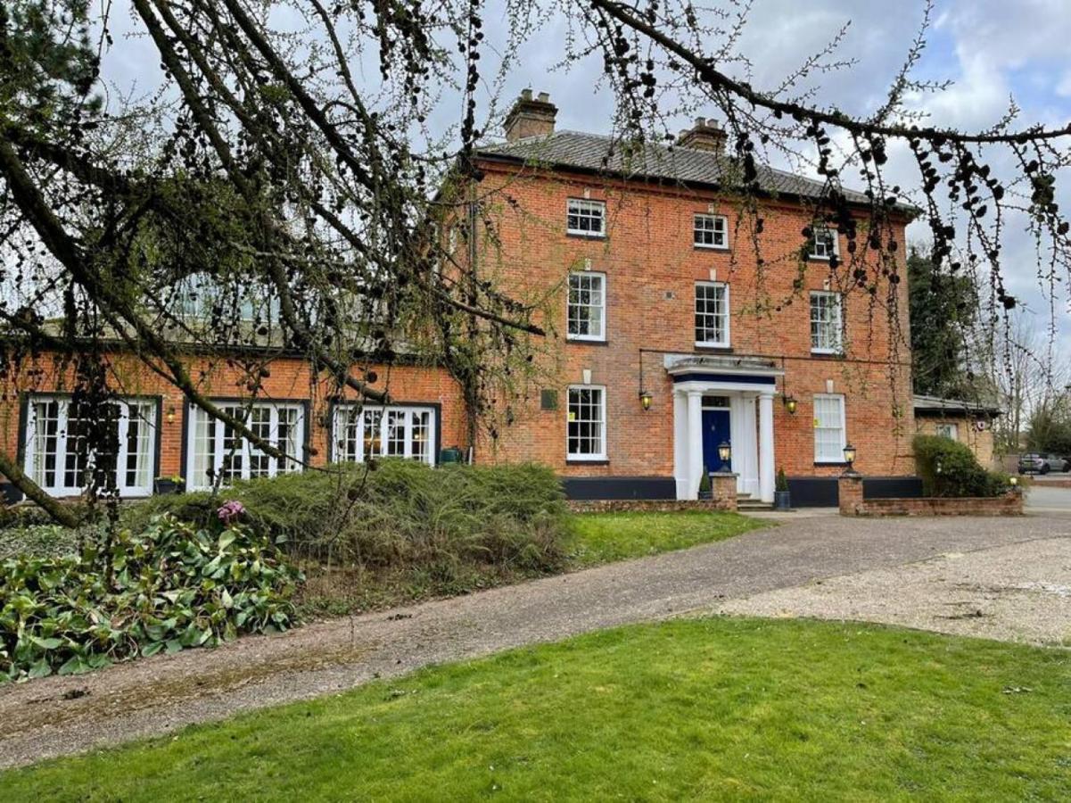 הוילה Lydney House Swaffham Sleeps 22 מראה חיצוני תמונה