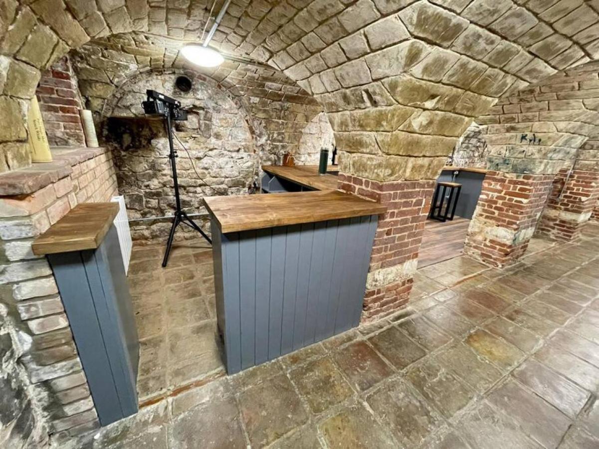 הוילה Lydney House Swaffham Sleeps 22 מראה חיצוני תמונה