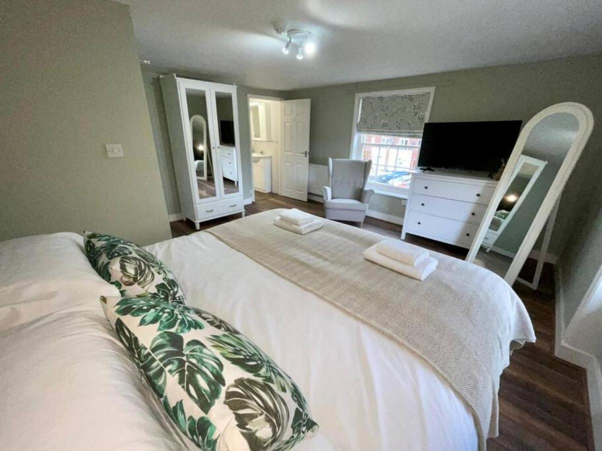 הוילה Lydney House Swaffham Sleeps 22 מראה חיצוני תמונה